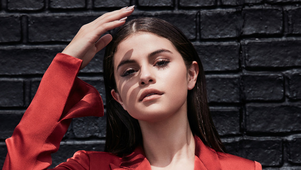 2018 Selena Gomez Olivia Malone Wallpaper