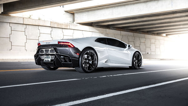 2020 4k White Lamborghini Huracan Wallpaper