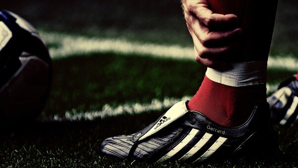 adidas-sports-shoes-pic.jpg