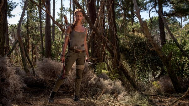 Alicia Vikander As Lara Croft In Tomb Raider Wallpaper