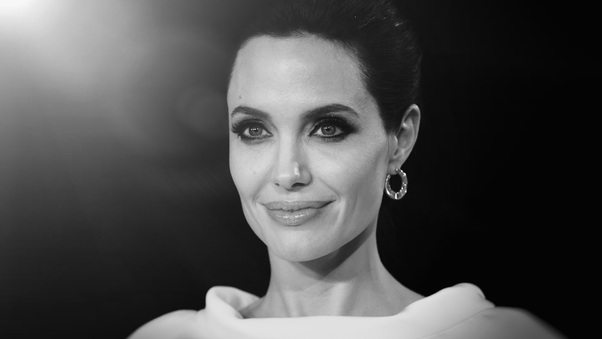 Angelina Jolie 2017 Wallpaper