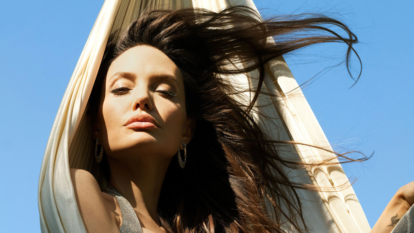 Angelina Jolie Elle Magazine 4k Wallpaper