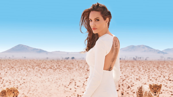 Angelina Jolie Harpers Bazaar Wallpaper