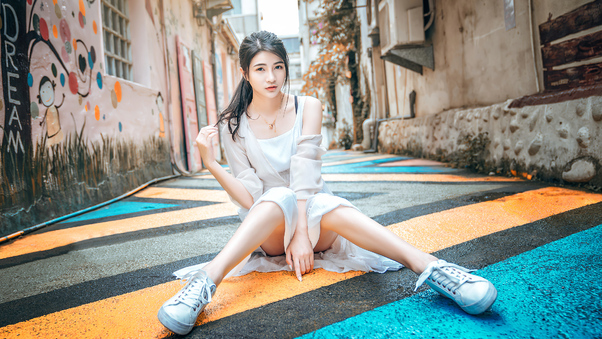 Asian Girl Ubran Sneakers Wallpaper