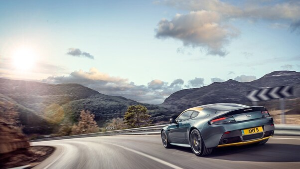 Aston Martin Vantage V8 Wallpaper