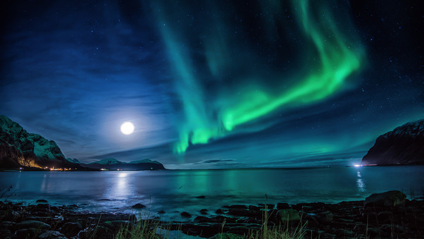 Aurora Borealis Moon Night Wallpaper