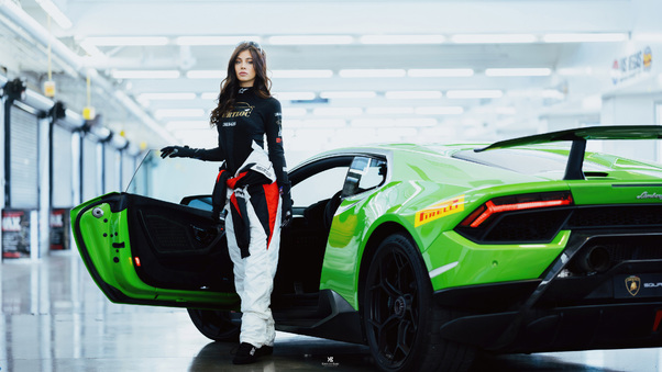 Aventador And The Pro Woman Driver Wallpaper