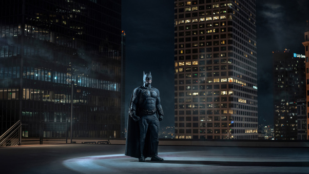 Batman Downtown Gotham Roof Wallpaper