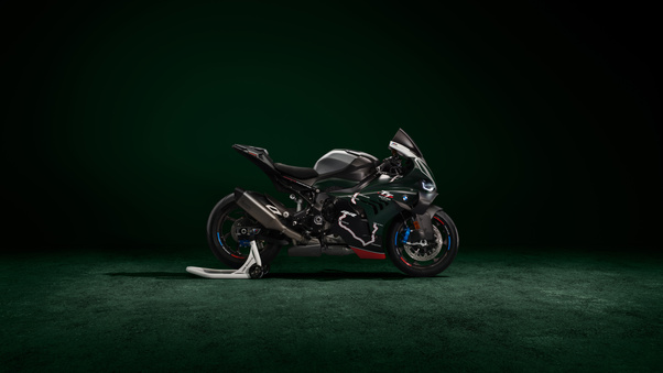 Bmw M 1000 Rr Isle Of Man Tt Limited Edition 2026 (3000x2000) Resolution Wallpaper