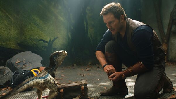 Chris Pratt And Little Raptor Jurassic World Fallen Kingdom 5k Wallpaper