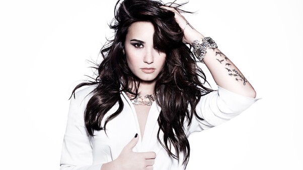 Demi Lovato 3 Wallpaper