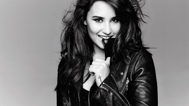 Demi Lovato 6 Wallpaper