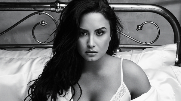 Demi Lovato Monochrome 4k Wallpaper
