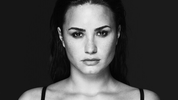 Demi Lovato Monochrome Wallpaper