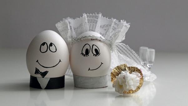Eggs Wedding Wallpaper