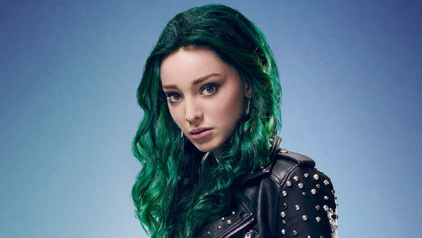 Emma Dumont As Polaris In The Gifted Season 2 2018 Wallpaper