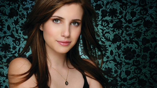 Emma Roberts 3 Wallpaper