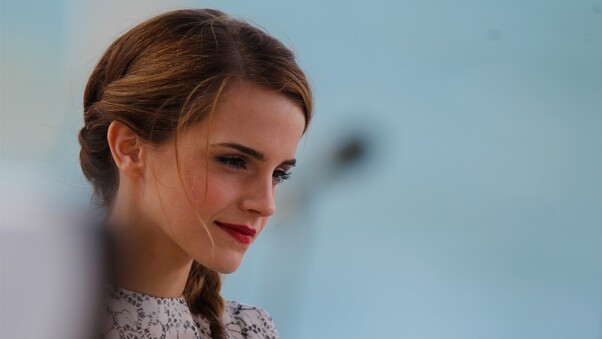 Emma Watson Gorgeous Wallpaper