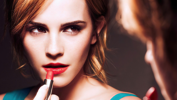 Emma Watson Putting On Lipstick Wallpaper