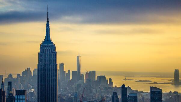 Empire State Building Skycrapper In New York Wallpaper