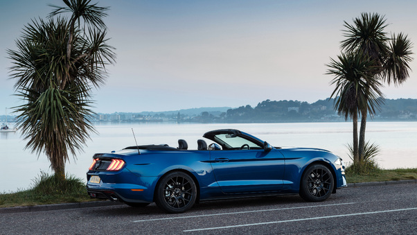 Ford Mustang EcoBoost Convertible 2018 Wallpaper