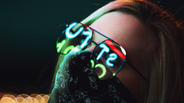 Girl Glasses Glowing Lights 4k Wallpaper