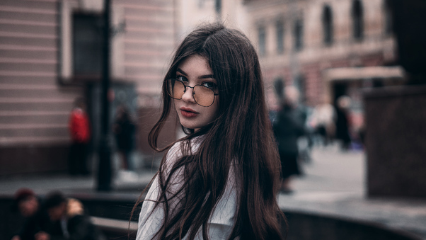 Girl In Glasses Looking Back 4k Wallpaper