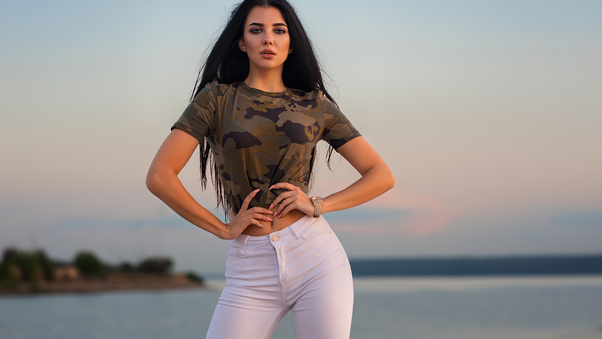 Girl Model White Jeans Looking At Viewer 4k Wallpaper