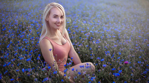 Girl Smiling Lavender Filed 4k Wallpaper
