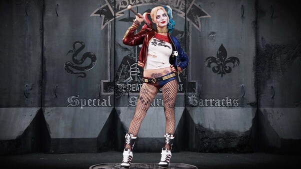 Harley Quinn Poster Wallpaper