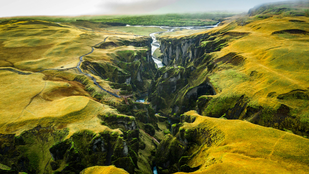 Iceland Breathtaking River Canyon (3000x2000) Resolution Wallpaper