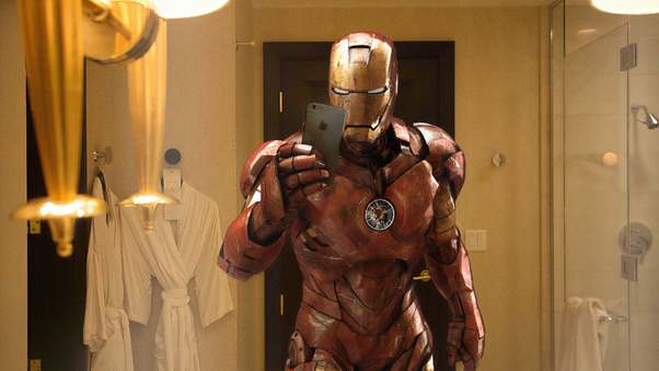 Iron Man Selfie Time Wallpaper