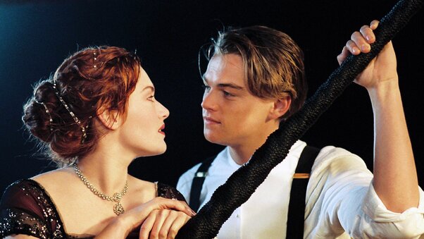 Kate Winslet And Leonardo In Titanic Movie Wallpaper