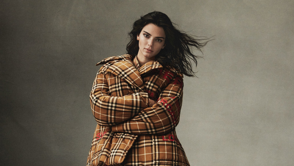Kendall Jenner Vogue 2019 4 Wallpaper