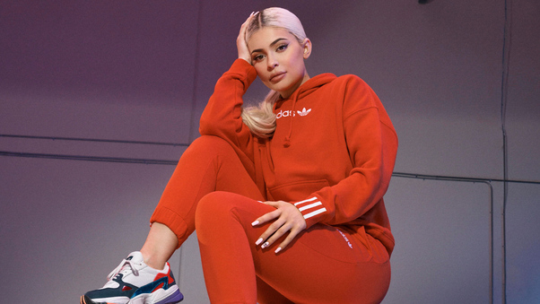 Kylie Jenner Adidas 2019 5k Wallpaper