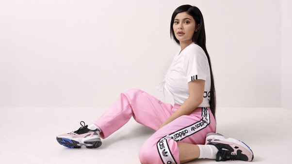 Kylie Jenner Adidas Wallpaper