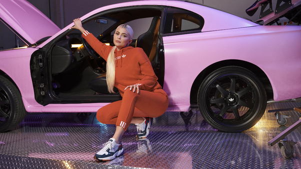 Kylie Jenner Adidas Originals Coeeze Apparel Collection 2019 Wallpaper