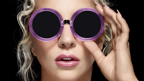 Lady Gaga Wearing Lobster Eye Glasses Wallpaper