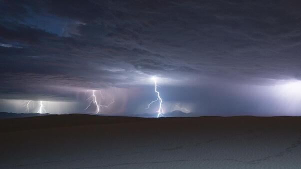 Lightning Over White Sands National Monument Wallpaper