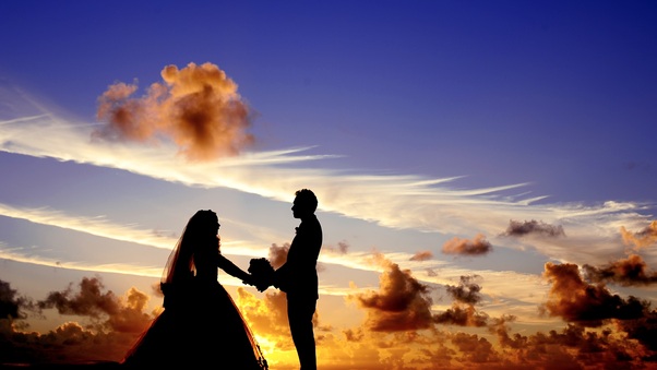 Maldives Sunset Married Couple Wallpaper