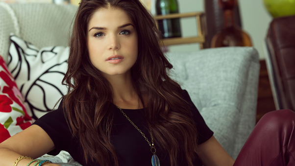Marie Avgeropoulos Looking At Viewer 4k Wallpaper