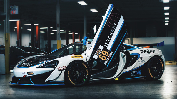 McLaren 570s GT4 8k Wallpaper