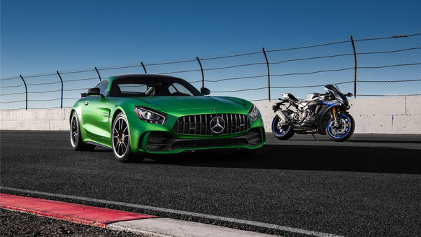 Mercedes Amg Gtr And Yamaha R1 Wallpaper