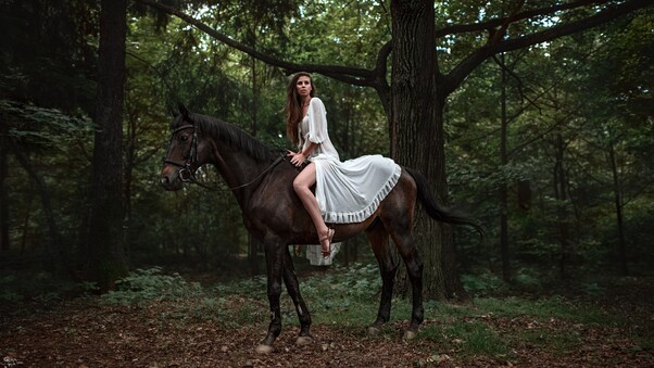 Model With Horse Wallpaper