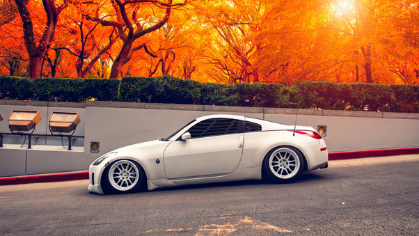 Nissan 350Z Autumn Wallpaper