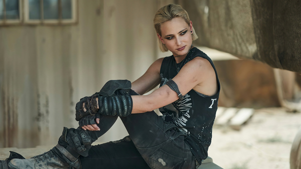 Nora Arnezeder Army Of The Dead Wallpaper