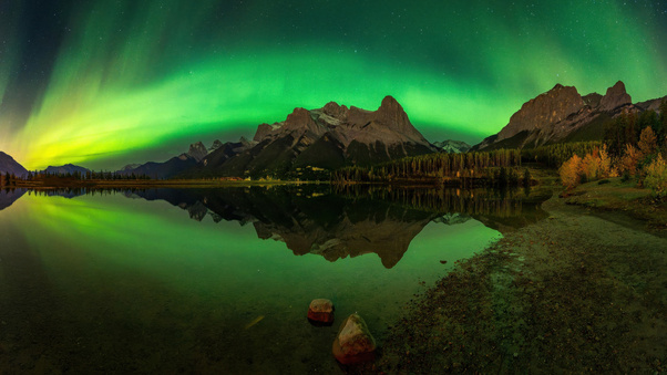 Northern Lights Reflecting On Rundle Forebay Canmore Canada Wallpaper