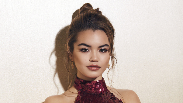 Paris Berelc Photoshoot Wallpaper