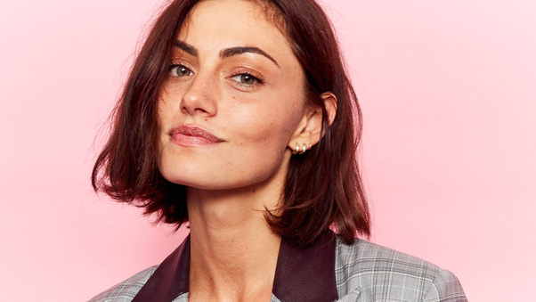 Phoebe Tonkin 2017 Wallpaper