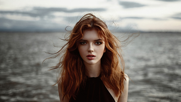 Redhead Model Wavy Hair Looking Directly Wallpaper